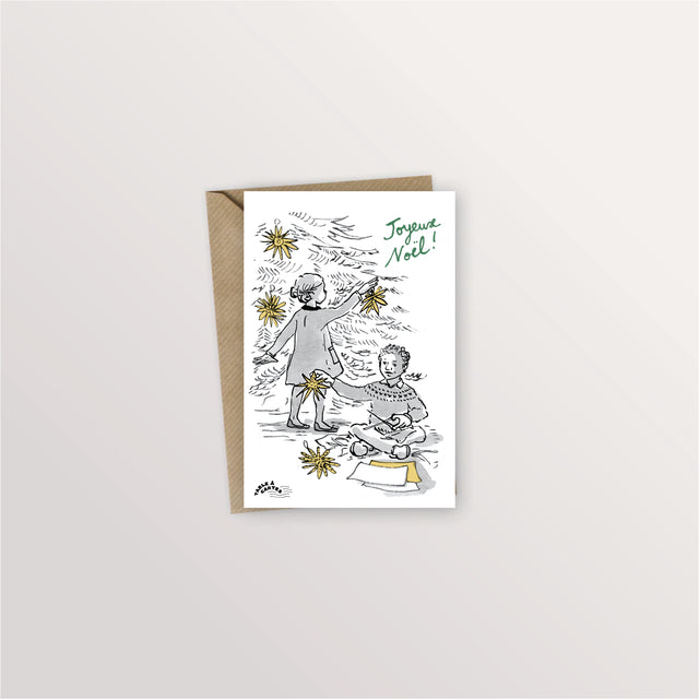Carte postale « Sapin de Noël » : famille décorant le sapin d'étoiles dorées