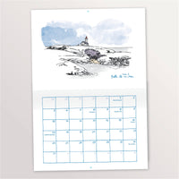 Calendrier 2027 « D'île en île » : page de Belle-Île-en-Mer à l'aquarelle au-dessus de la grille du mois