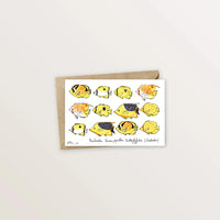 Carte postale Poissons papillons : douze poissons papillons jaunes alignés, avec enveloppe kraft